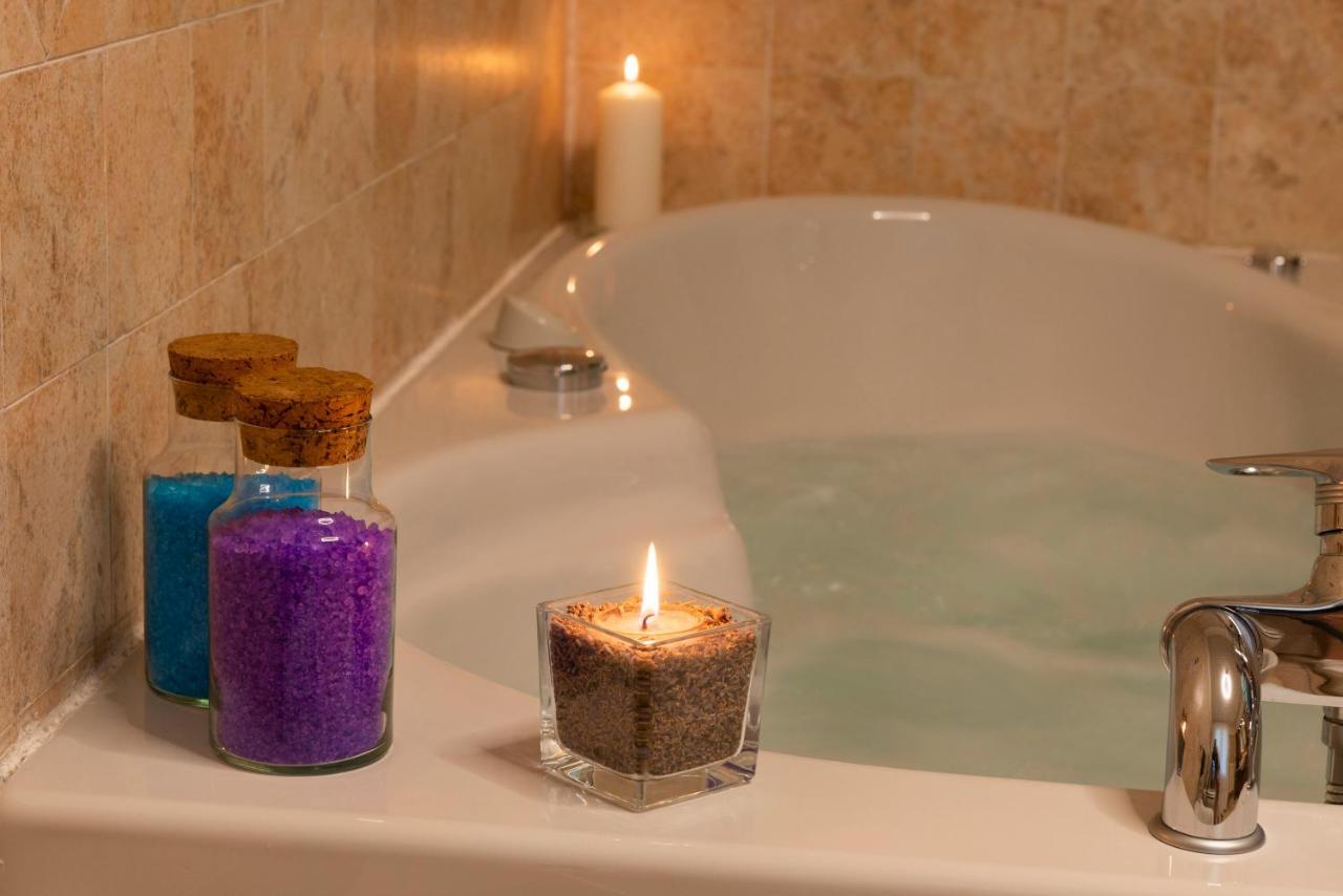 Villa Mara - Aosta - 200 Mq - Wifi - Jacuzzi - Parcheggio - Giardino Екстер'єр фото