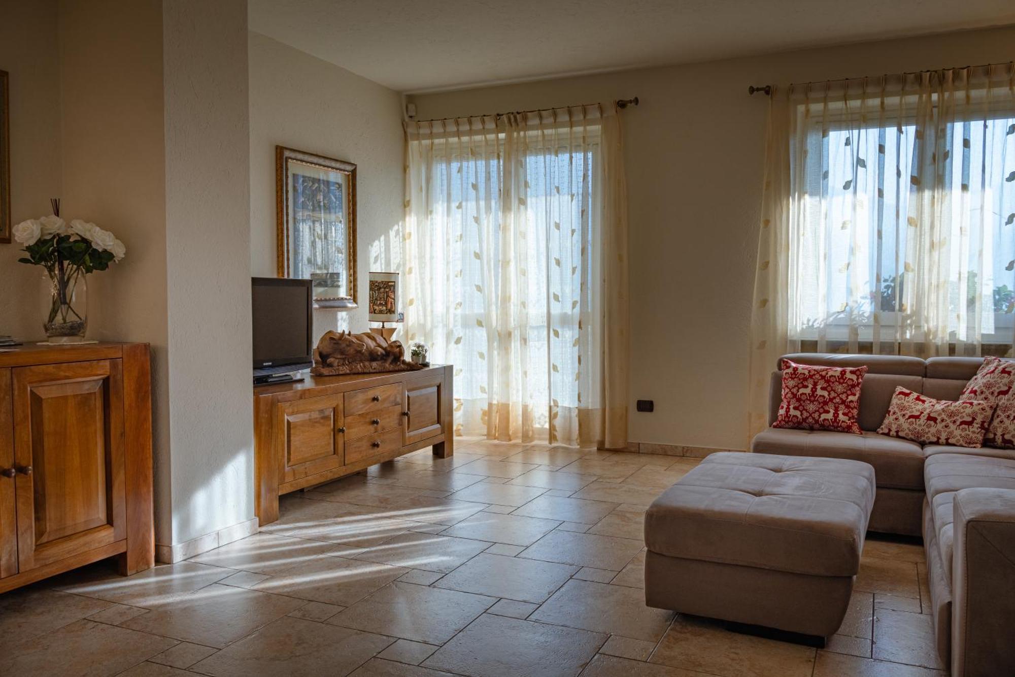Villa Mara - Aosta - 200 Mq - Wifi - Jacuzzi - Parcheggio - Giardino Екстер'єр фото