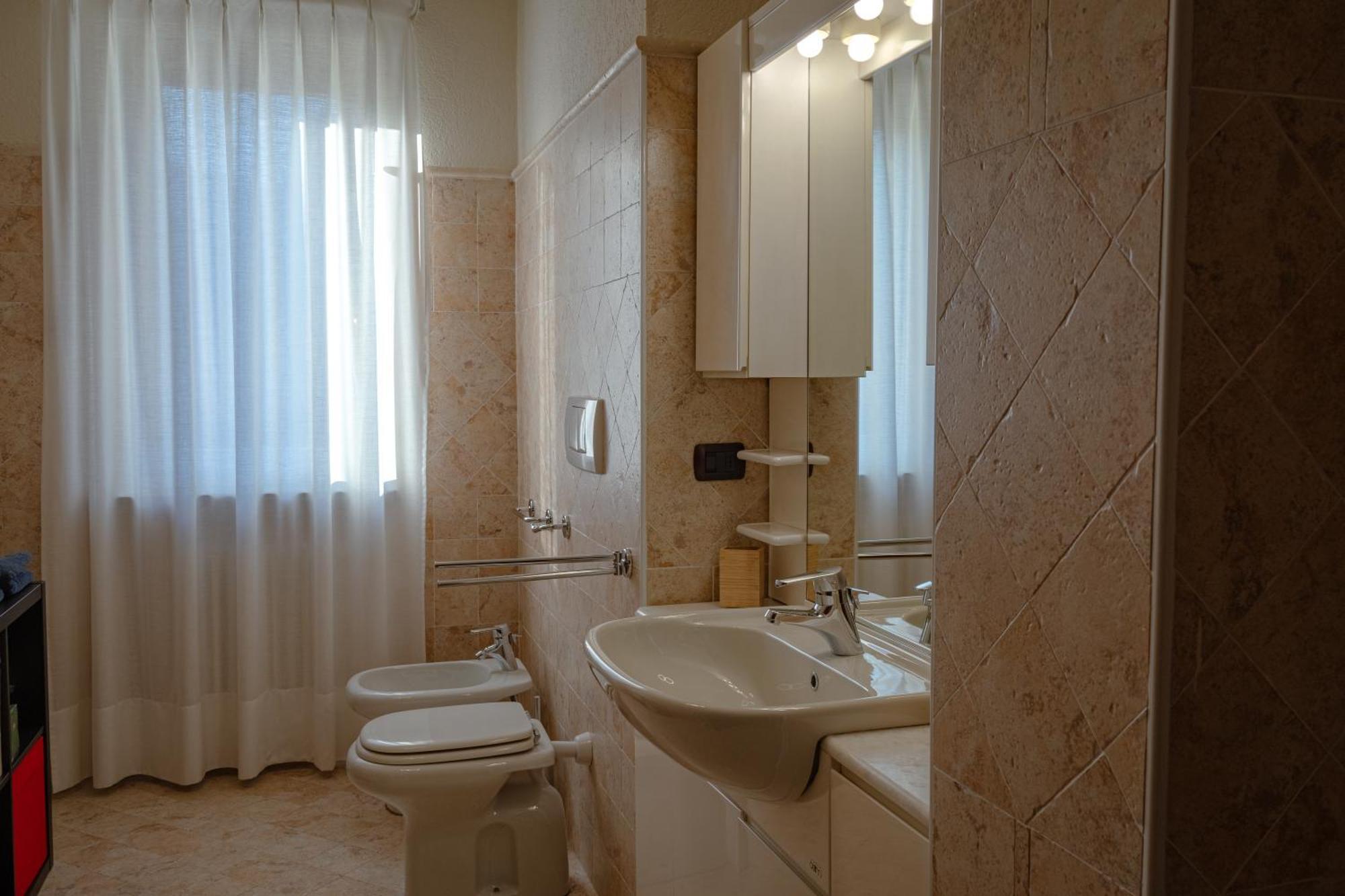 Villa Mara - Aosta - 200 Mq - Wifi - Jacuzzi - Parcheggio - Giardino Екстер'єр фото
