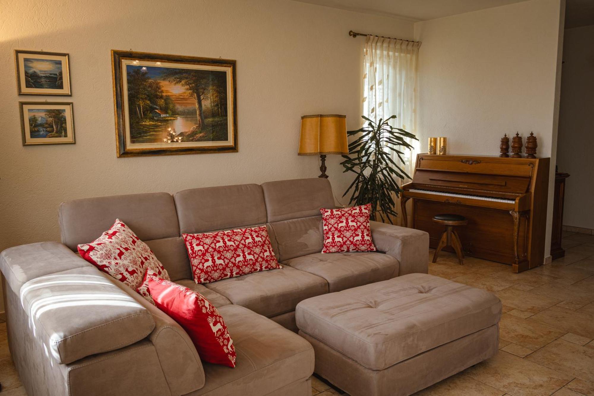 Villa Mara - Aosta - 200 Mq - Wifi - Jacuzzi - Parcheggio - Giardino Екстер'єр фото