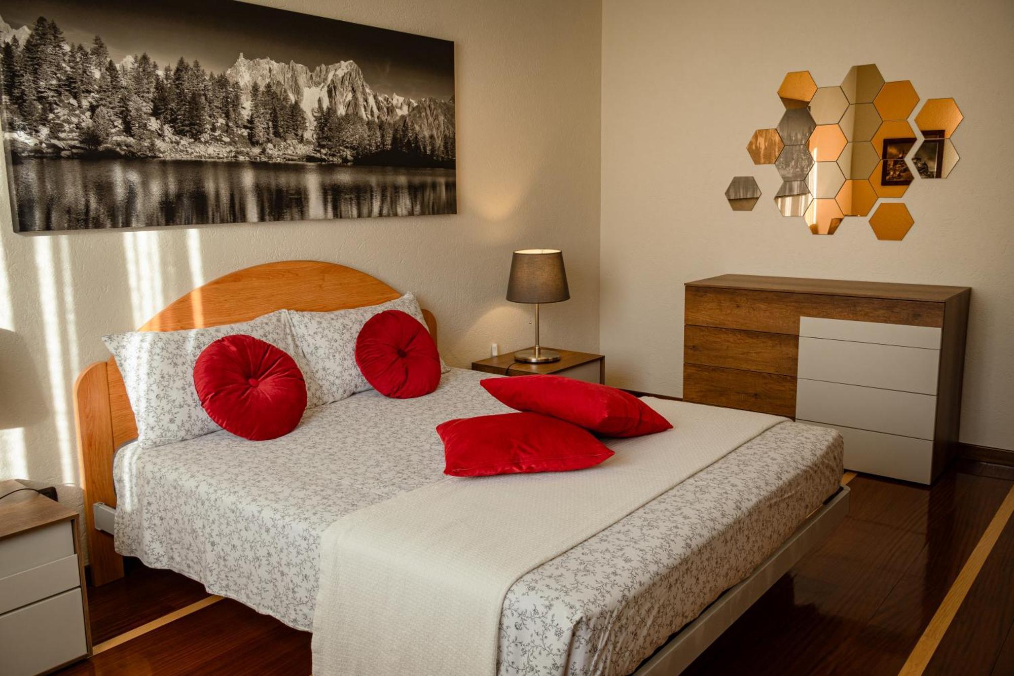 Villa Mara - Aosta - 200 Mq - Wifi - Jacuzzi - Parcheggio - Giardino Екстер'єр фото